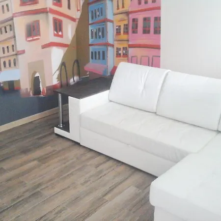 Апартаменти El Guliver At Skryganova *